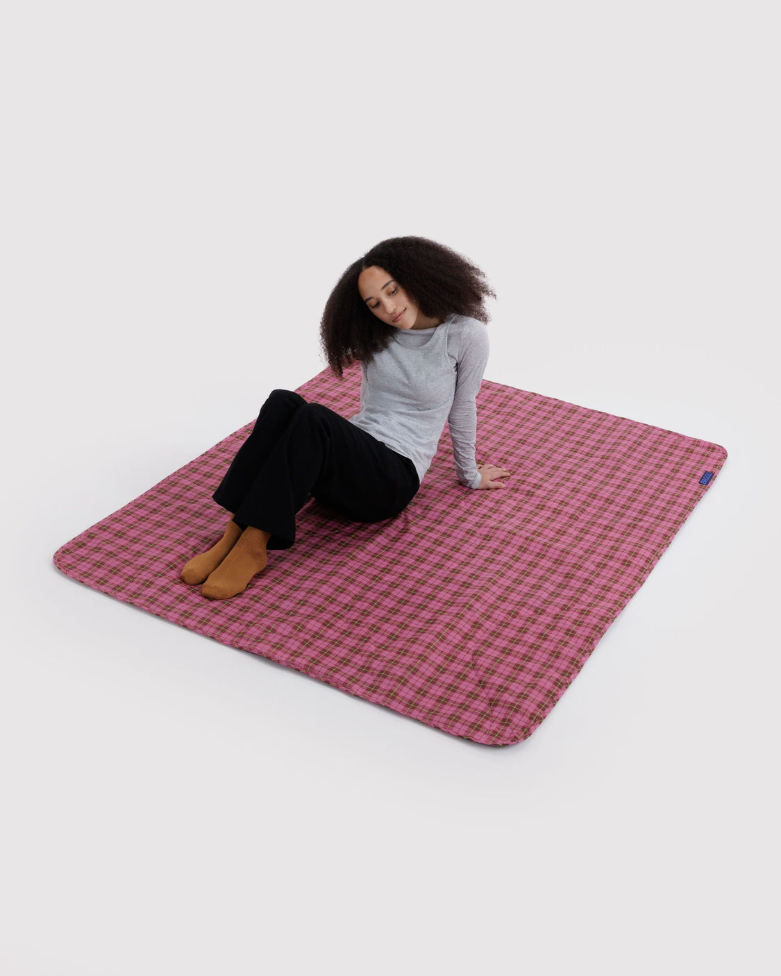 Puffy Picnic Blanket M6