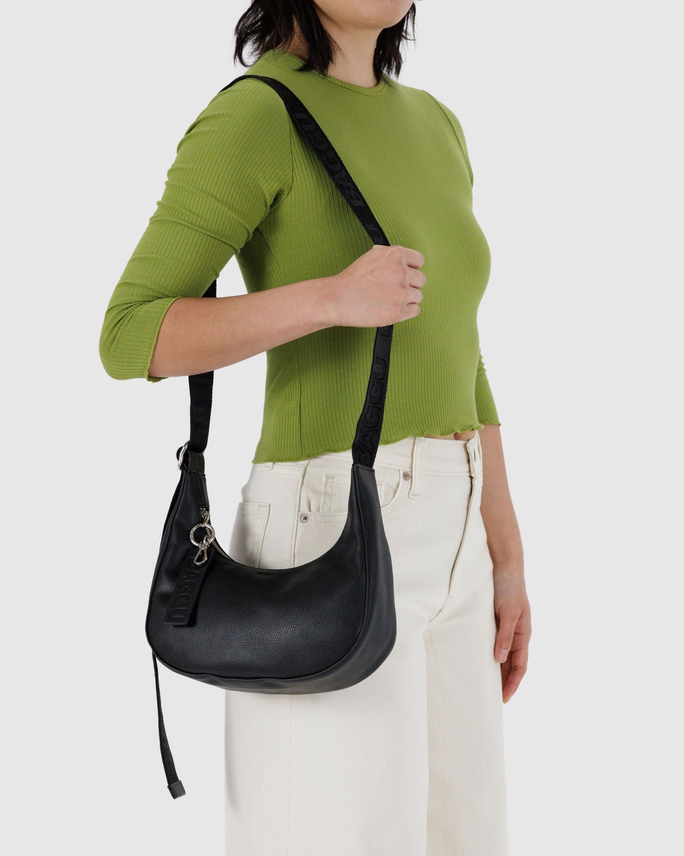 Small Recycled Leather Crescent Bag Q0