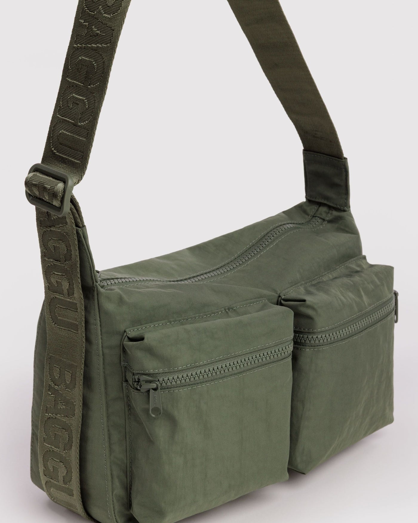 Medium Cargo Crossbody X8