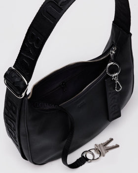 Small Recycled Leather Crescent Bag Q0